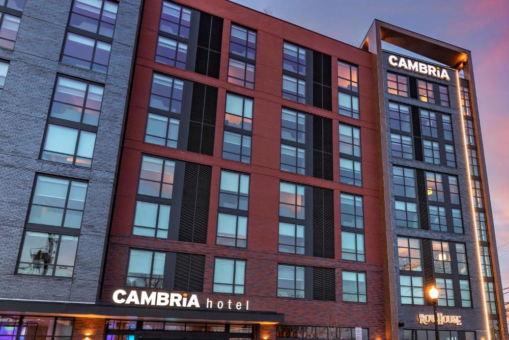 Cambria Hotel Washington DC Navy Yard Riverfront